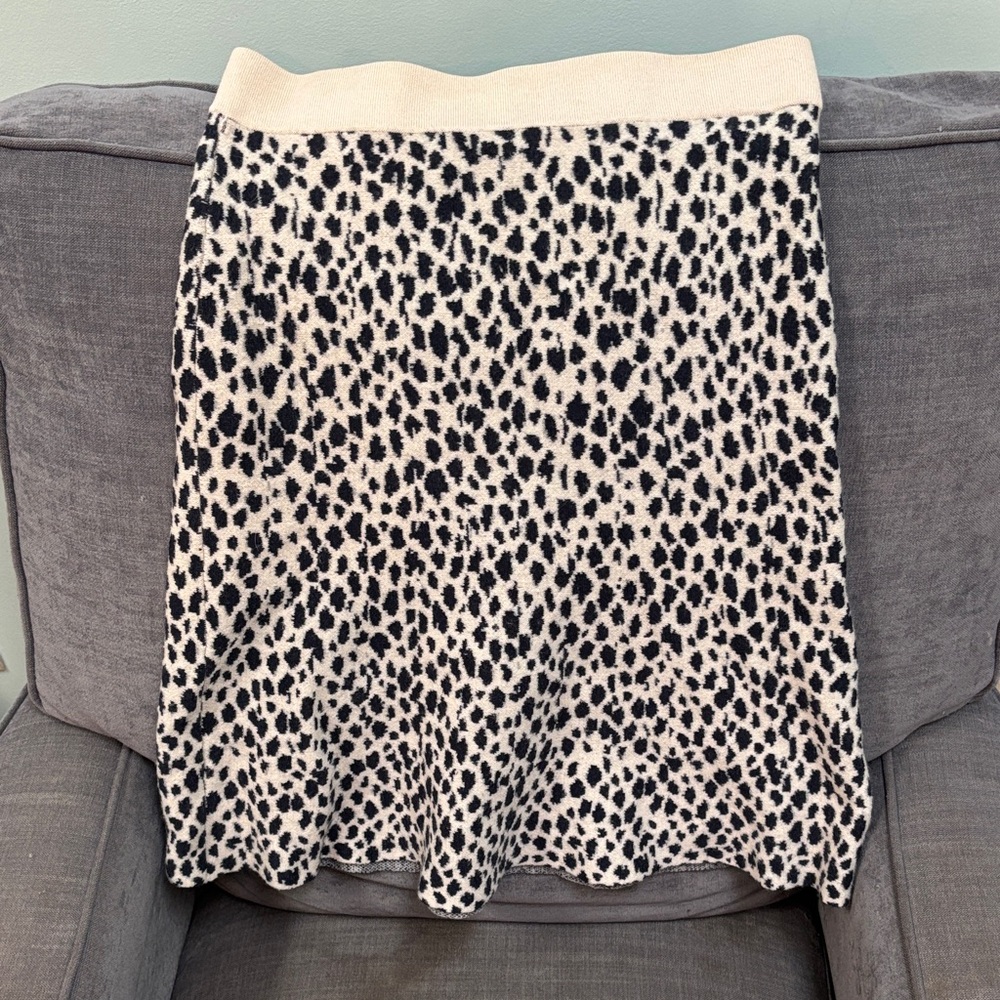 Ann Taylor Black and Cream Leopard-Print A-Line Knit Skirt